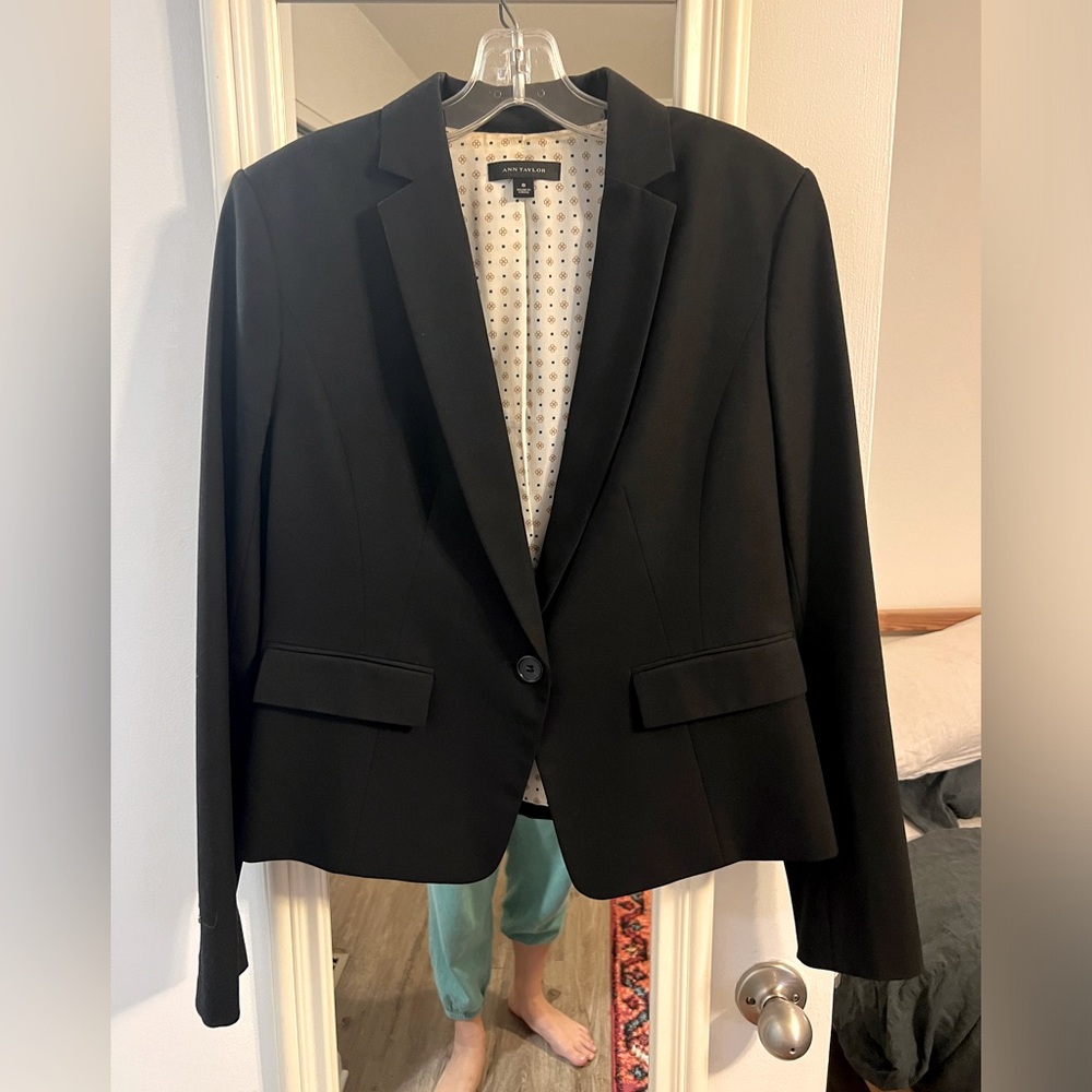 ANN TAYLOR Black Single Button Blazer